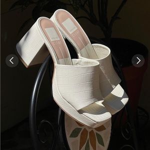 Dolce Vita Ivory Embossed Marsha Heel, 9, NWOT